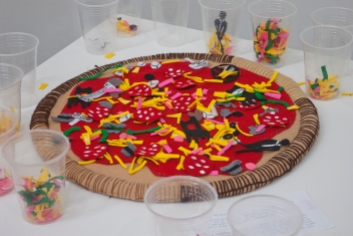 Pizza, Art, Conceptual Art, Jeff Koons, chair, fuzzy felt, felt